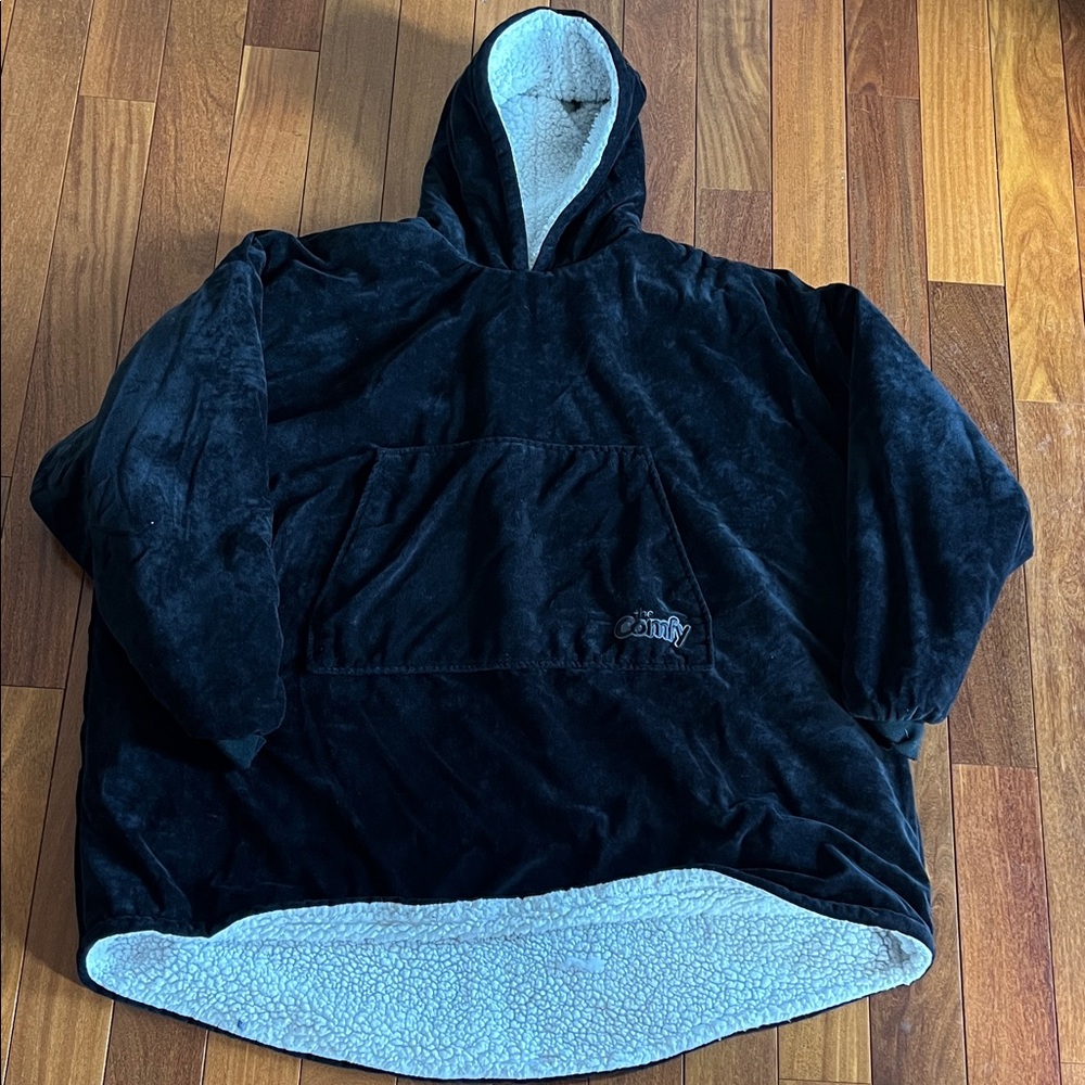 The Comfy Plush Sherpa Hooded Poncho - Black Exterior, white sherpa